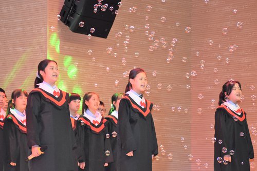 為夢(mèng)想加冕 向未來(lái)啟航——樂(lè)至博駿公學(xué)小學(xué)2020屆畢業(yè)典禮
